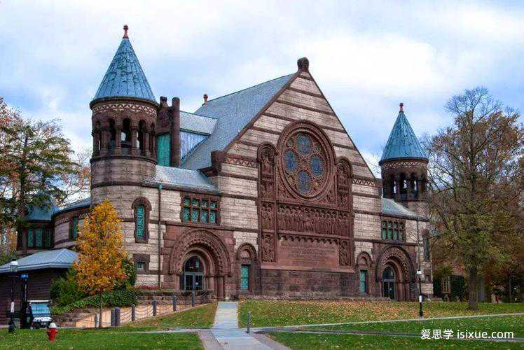 一年7万起持械伤，英国推行禁刀令，放家里也不行，西瓜刀更不行