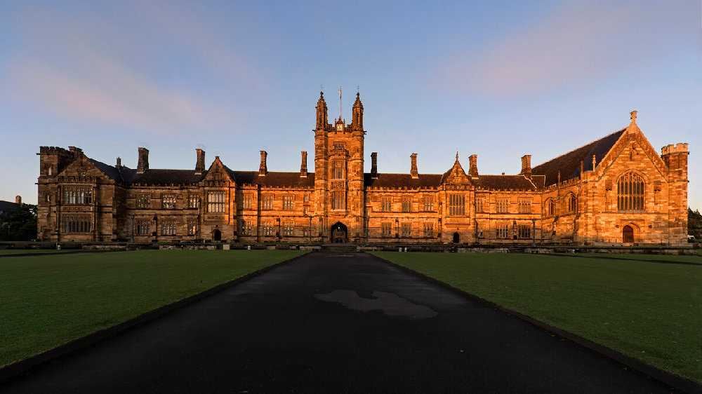 广州白云机场境外人士综合服务中心正式投入运营