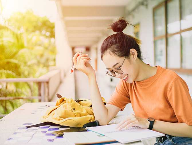 “创二代”创业记：留英金融硕士回三水研发新材料